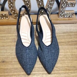 Adrienne Vittadini Gray Black Pointed Toe Gotham Pump Sz 8M